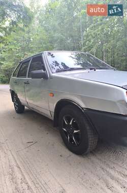 Хэтчбек ВАЗ 2109 1998 в 