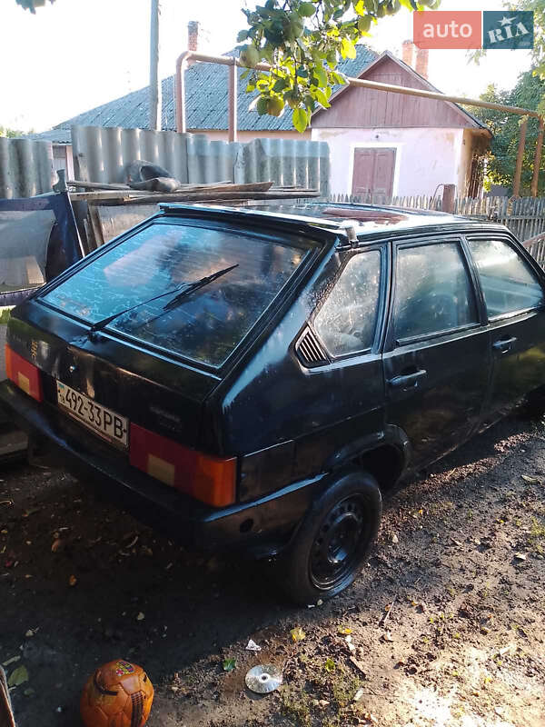 Хэтчбек ВАЗ / Lada 2109 1999 в Хотине фото 4 Хэтчбек ВАЗ / Lada 2109 1999 в Хотине