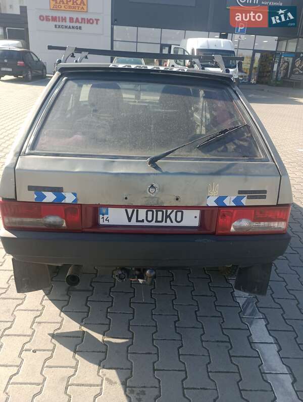 Хэтчбек ВАЗ / Lada 2109 2000 в Львове