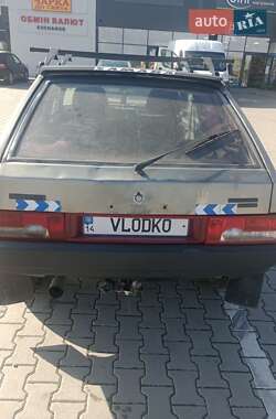 Хэтчбек ВАЗ 2109 2000 в 