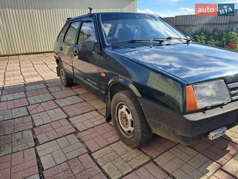 Хетчбек ВАЗ / Lada 2109 2001 в Дніпрі