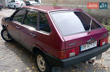 Хэтчбек ВАЗ 2109 1998 в 
