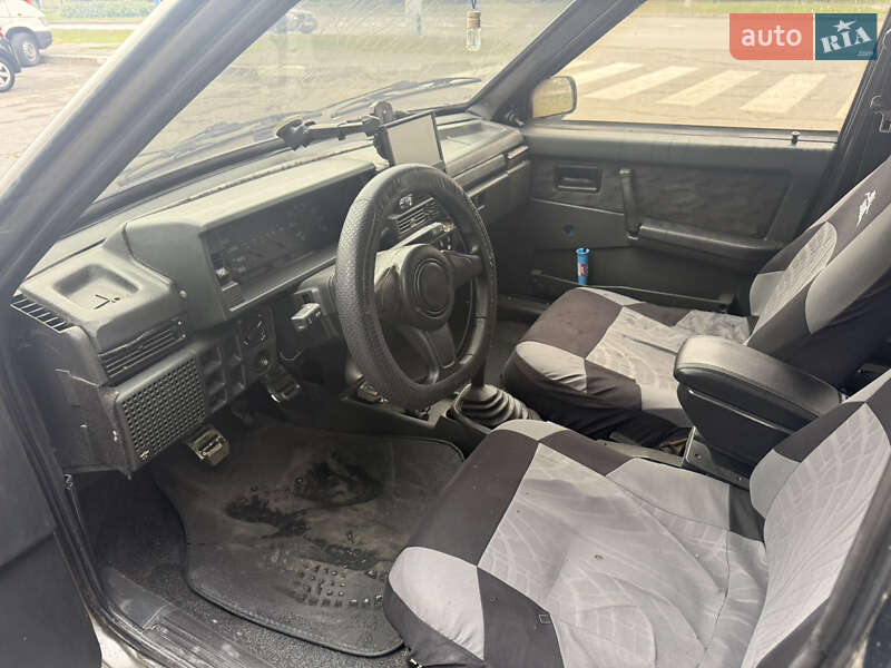 Хетчбек ВАЗ / Lada 2109 2002 в Запоріжжі фото 6 Хетчбек ВАЗ / Lada 2109 2002 в Запоріжжі