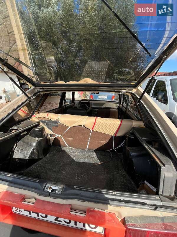Хэтчбек ВАЗ / Lada 2109 1985 в Черновцах