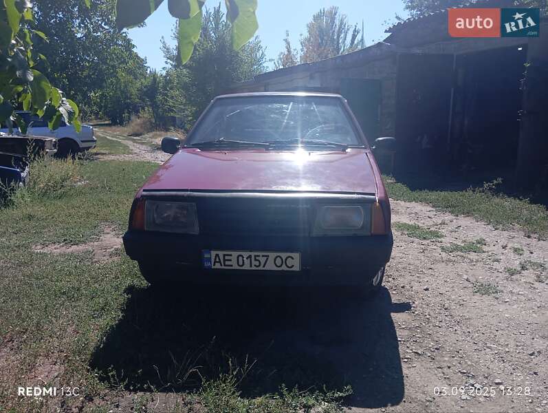 Хэтчбек ВАЗ / Lada 2109 2000 в Желтых Водах