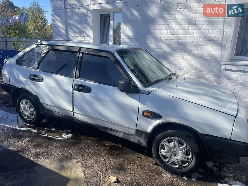 Хэтчбек ВАЗ 2109 1991 в 