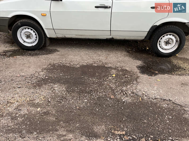 Хэтчбек ВАЗ / Lada 2109 1990 в Одессе фото 6 Хэтчбек ВАЗ / Lada 2109 1990 в Одессе