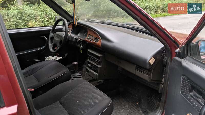 Хэтчбек ВАЗ / Lada 2109 1998 в Ровно