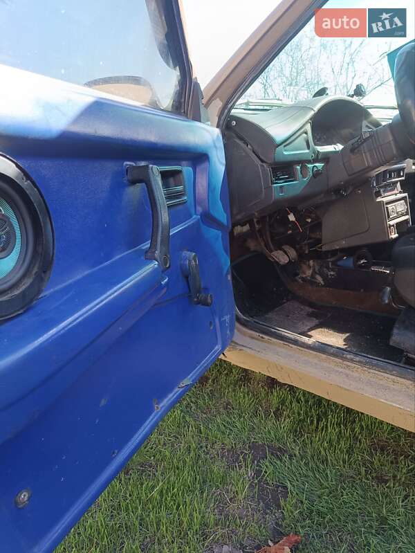 Хэтчбек ВАЗ / Lada 2109 1988 в Сарате фото 9 Хэтчбек ВАЗ / Lada 2109 1988 в Сарате