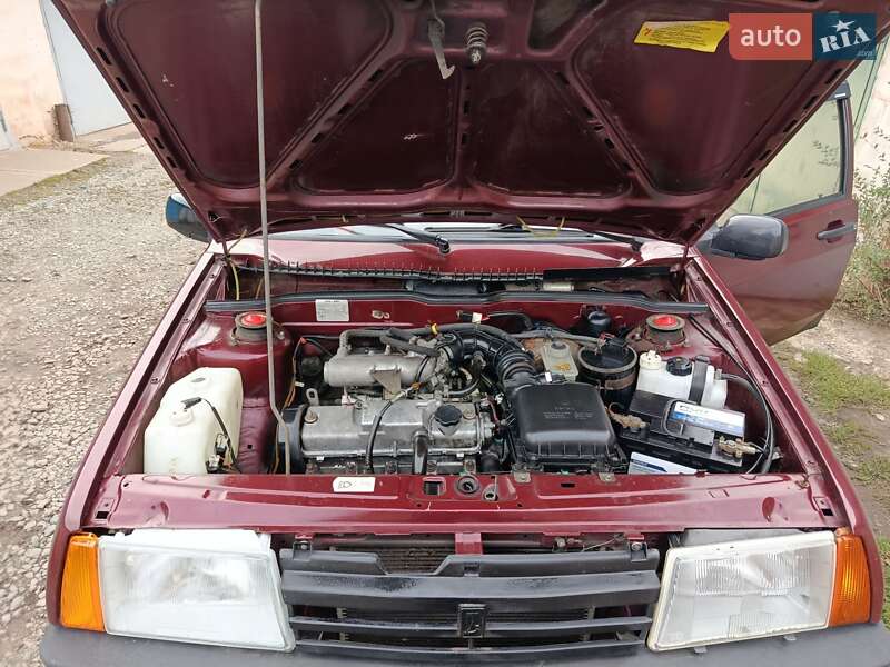 Хэтчбек ВАЗ / Lada 2109 2006 в Кривом Роге