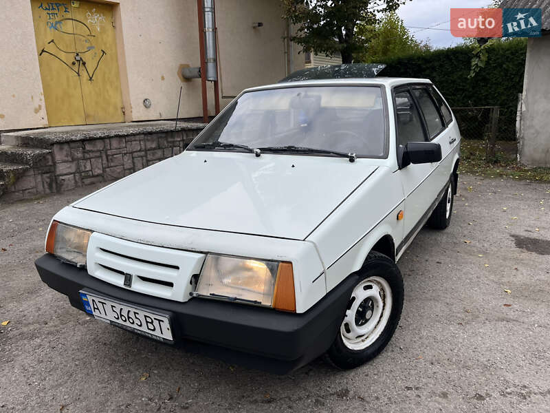 Хэтчбек ВАЗ / Lada 2109 1992 в Надворной фото 8 Хэтчбек ВАЗ / Lada 2109 1992 в Надворной