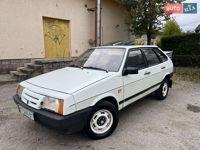 Хэтчбек ВАЗ / Lada 2109 1992 в Надворной фото 9 Хэтчбек ВАЗ / Lada 2109 1992 в Надворной