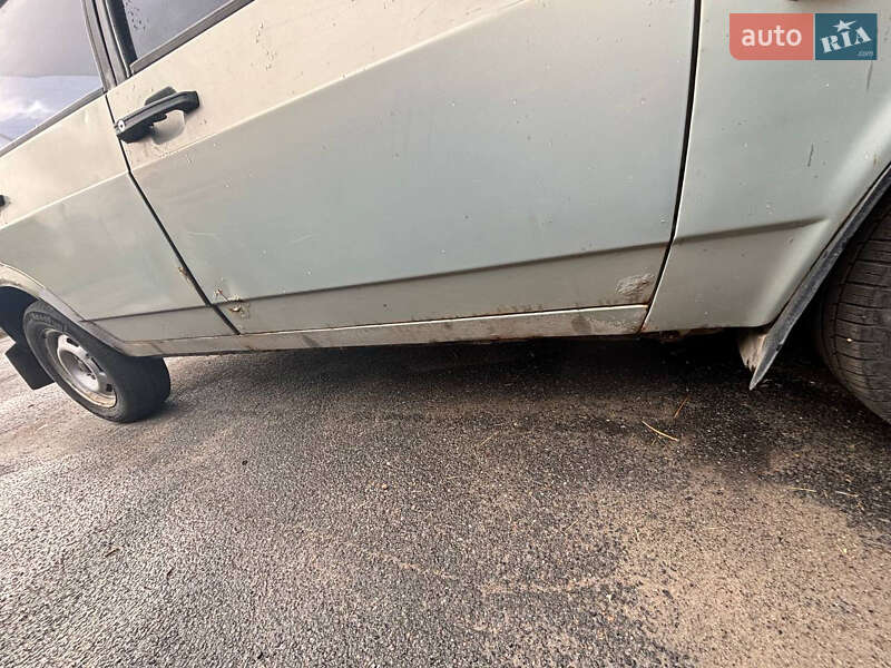 Хэтчбек ВАЗ / Lada 2109 2002 в Киеве фото 3 Хэтчбек ВАЗ / Lada 2109 2002 в Киеве