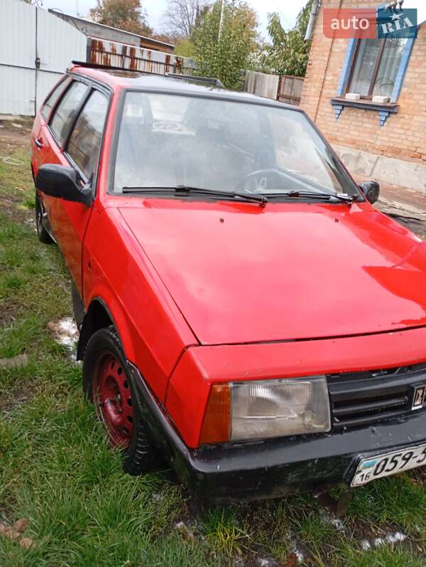 Хэтчбек ВАЗ / Lada 2109 1992 в Помошной
