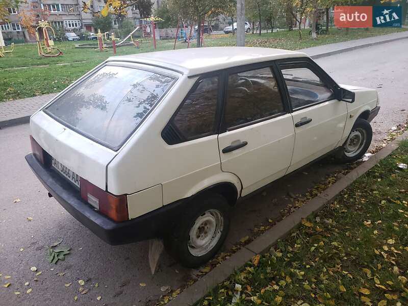 Хэтчбек ВАЗ / Lada 2109 1998 в Коломые