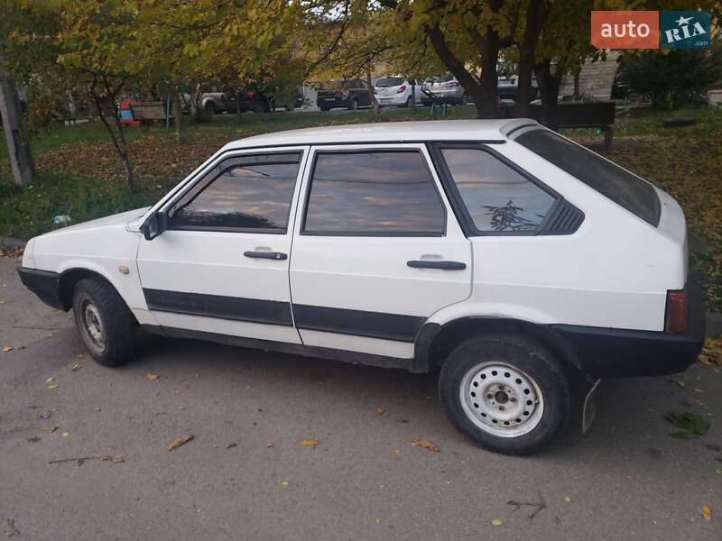 Хэтчбек ВАЗ / Lada 2109 1998 в Коломые