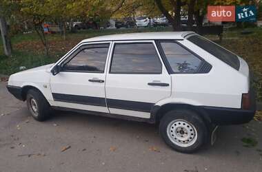 Хэтчбек ВАЗ 2109 1998 в 