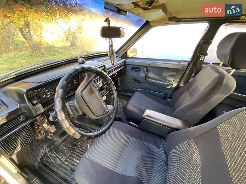 Хэтчбек ВАЗ / Lada 2109 2000 в Конотопе фото 11 Хэтчбек ВАЗ / Lada 2109 2000 в Конотопе