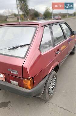 Хэтчбек ВАЗ 2109 1992 в 