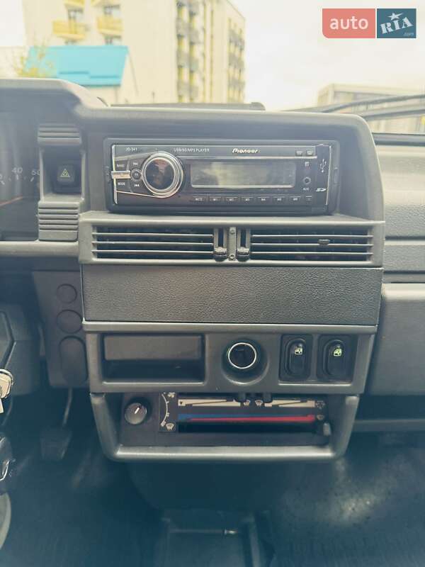 Хэтчбек ВАЗ / Lada 2109 2006 в Белогородке