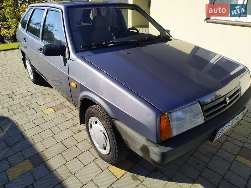 Хэтчбек ВАЗ / Lada 2109 2010 в Львове фото 7 Хэтчбек ВАЗ / Lada 2109 2010 в Львове