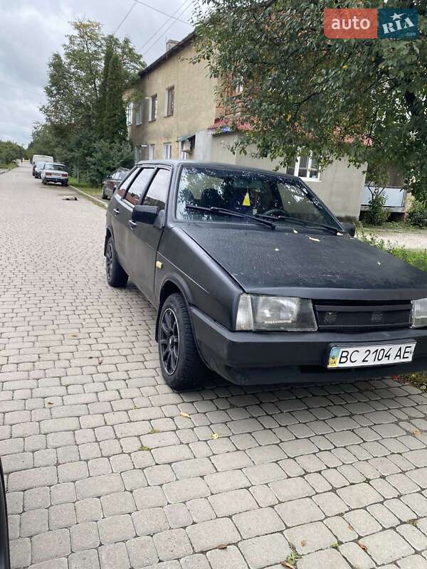 Хэтчбек ВАЗ / Lada 2109 1995 в Надворной фото 3 Хэтчбек ВАЗ / Lada 2109 1995 в Надворной