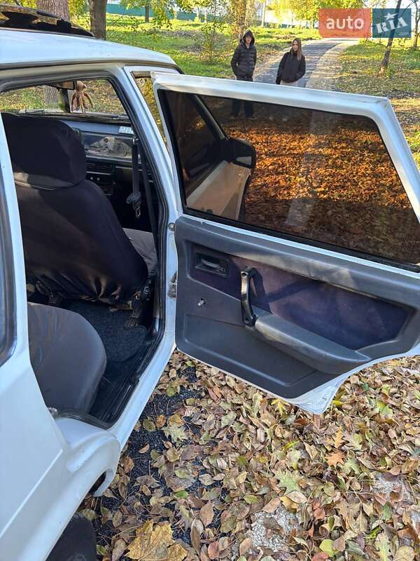 Хэтчбек ВАЗ / Lada 2109 1993 в Зборове фото 14 Хэтчбек ВАЗ / Lada 2109 1993 в Зборове