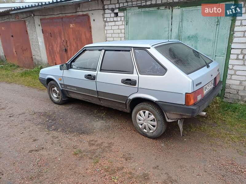Хетчбек ВАЗ / Lada 2109 2004 в Житомирі фото 4 Хетчбек ВАЗ / Lada 2109 2004 в Житомирі