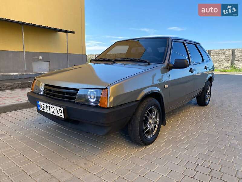 Хетчбек ВАЗ / Lada 2109 2001 в Одесі фото 3 Хетчбек ВАЗ / Lada 2109 2001 в Одесі