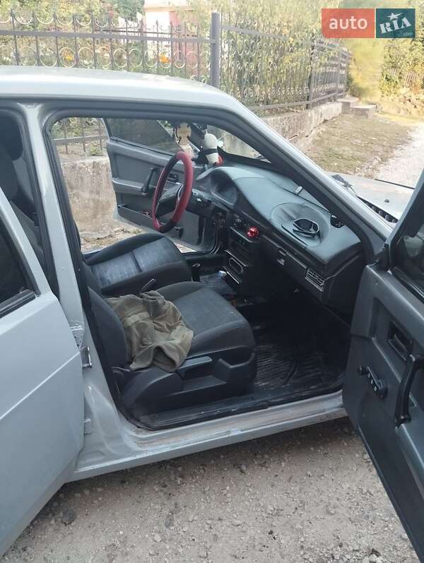 Хетчбек ВАЗ / Lada 2109 1993 в Збаражі фото 3 Хетчбек ВАЗ / Lada 2109 1993 в Збаражі