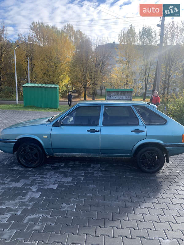 Хэтчбек ВАЗ / Lada 2109 1998 в Комарному