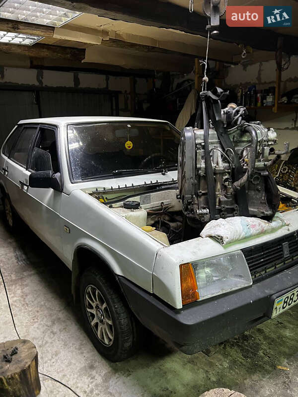 Хэтчбек ВАЗ / Lada 2109 1988 в Березане фото 4 Хэтчбек ВАЗ / Lada 2109 1988 в Березане