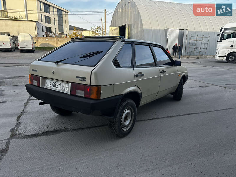 Хетчбек ВАЗ / Lada 2109 1989 в Львові фото 6 Хетчбек ВАЗ / Lada 2109 1989 в Львові
