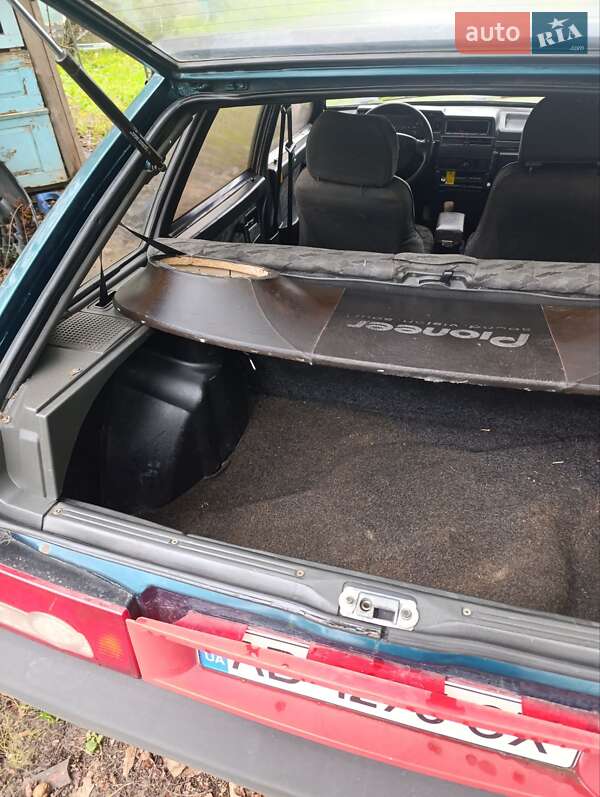 Хетчбек ВАЗ / Lada 2109 2001 в Тиврову фото 3 Хетчбек ВАЗ / Lada 2109 2001 в Тиврову