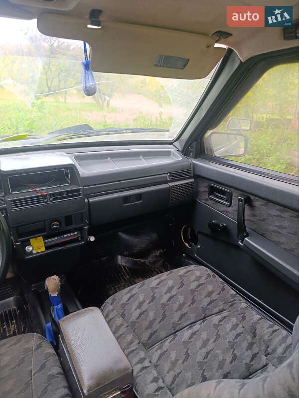 Хетчбек ВАЗ / Lada 2109 2001 в Тиврову фото 12 Хетчбек ВАЗ / Lada 2109 2001 в Тиврову
