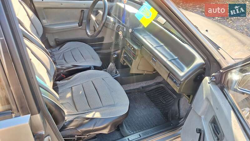 Хэтчбек ВАЗ / Lada 2109 1991 в Смеле фото 13 Хэтчбек ВАЗ / Lada 2109 1991 в Смеле