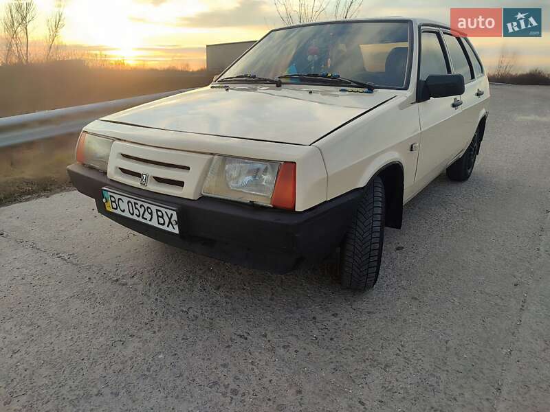 Хэтчбек ВАЗ / Lada 2109 1993 в Городке фото 7 Хэтчбек ВАЗ / Lada 2109 1993 в Городке