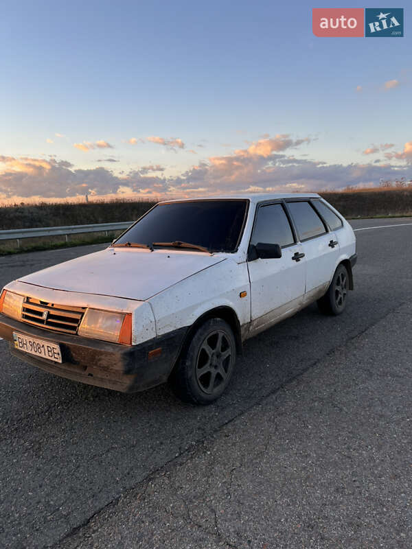 Хетчбек ВАЗ / Lada 2109 1988 в Ширяєвому