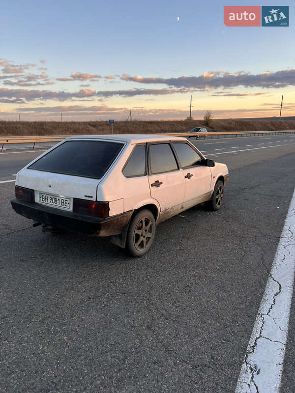 Хетчбек ВАЗ / Lada 2109 1988 в Ширяєвому
