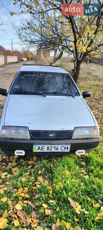 Хэтчбек ВАЗ / Lada 2109 2004 в Кривом Роге фото 7 Хэтчбек ВАЗ / Lada 2109 2004 в Кривом Роге