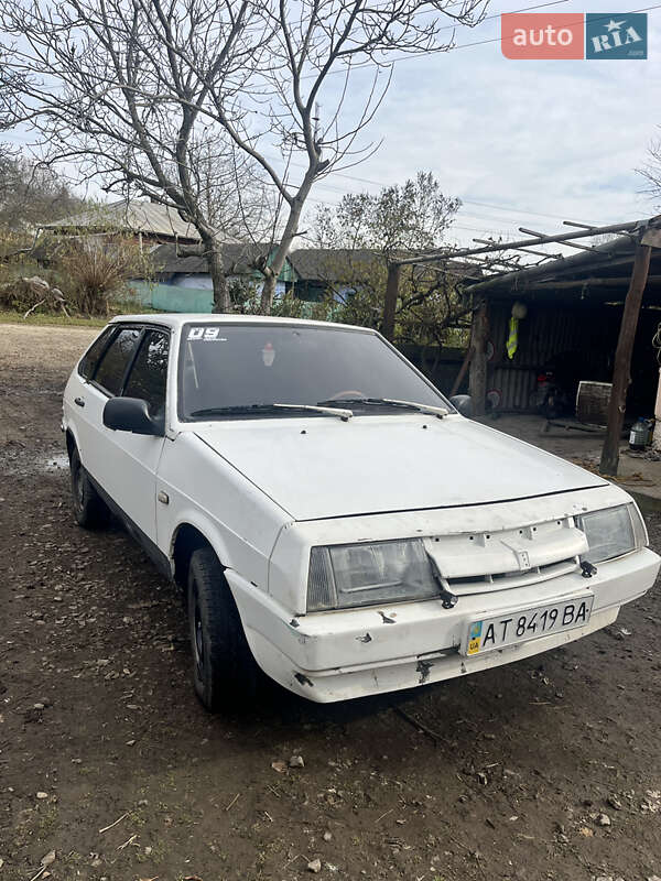 Хетчбек ВАЗ / Lada 2109 1990 в Галичі