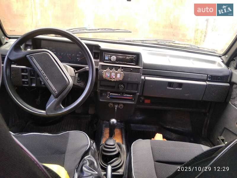 Хетчбек ВАЗ / Lada 2109 2001 в Новгород-Сіверському фото 6 Хетчбек ВАЗ / Lada 2109 2001 в Новгород-Сіверському