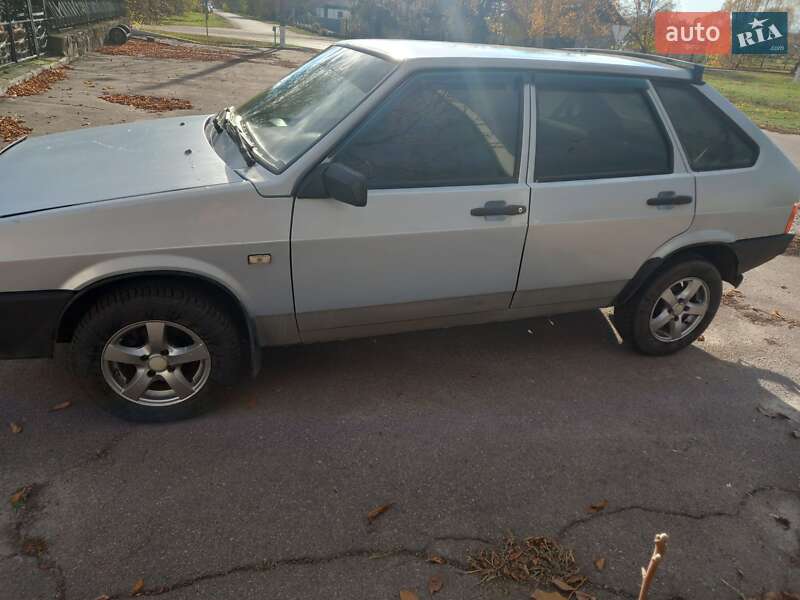 Хэтчбек ВАЗ / Lada 2109 2004 в Синельниково