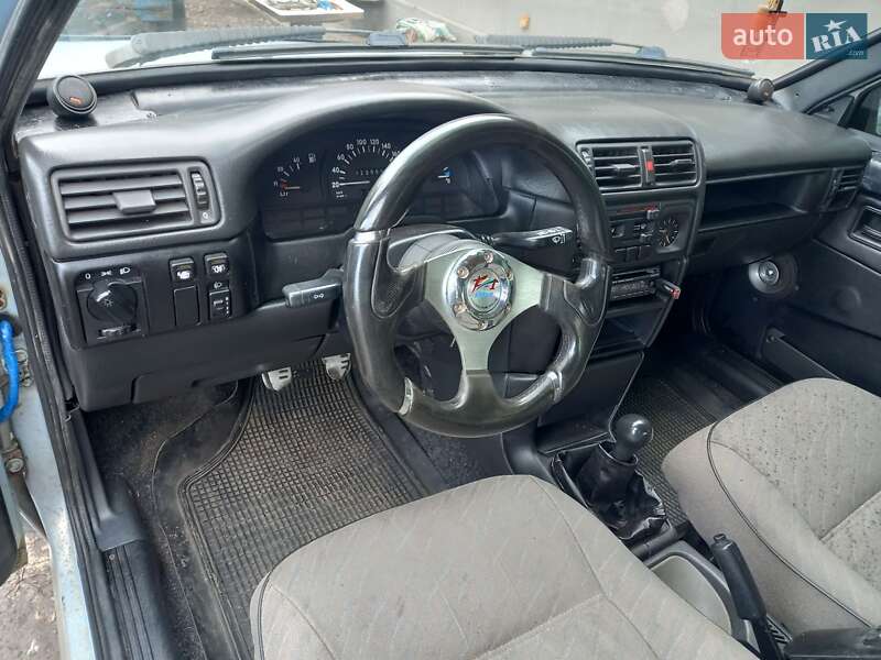 Хэтчбек ВАЗ / Lada 2109 2004 в Синельниково