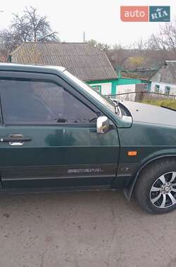 Хетчбек ВАЗ 2109 2003 в Гребінці