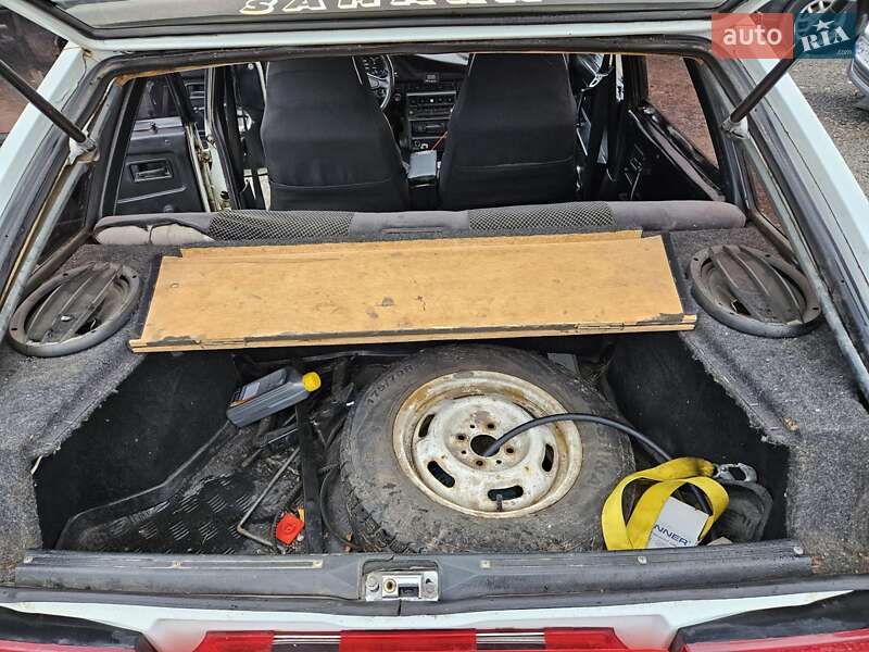 Хэтчбек ВАЗ / Lada 2109 1991 в Шостке фото 13 Хэтчбек ВАЗ / Lada 2109 1991 в Шостке
