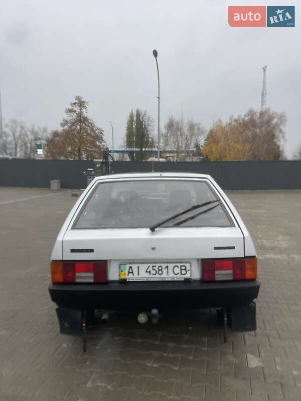 Хэтчбек ВАЗ / Lada 2109 2003 в Обухове фото 6 Хэтчбек ВАЗ / Lada 2109 2003 в Обухове