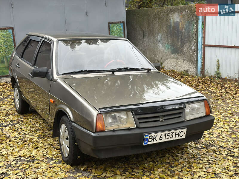 Хетчбек ВАЗ / Lada 2109 2001 в Рівному фото 6 Хетчбек ВАЗ / Lada 2109 2001 в Рівному