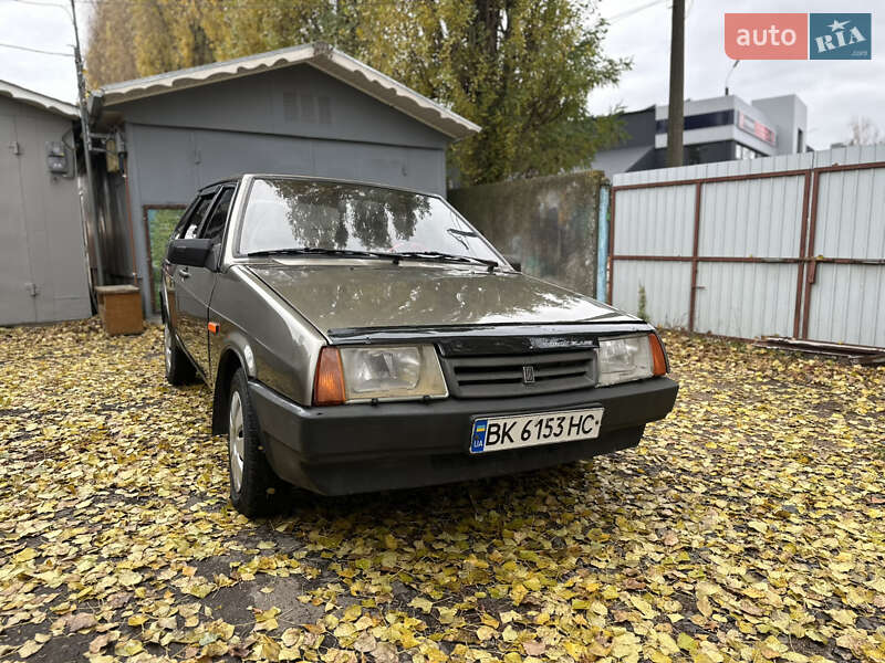 Хетчбек ВАЗ / Lada 2109 2001 в Рівному фото 14 Хетчбек ВАЗ / Lada 2109 2001 в Рівному