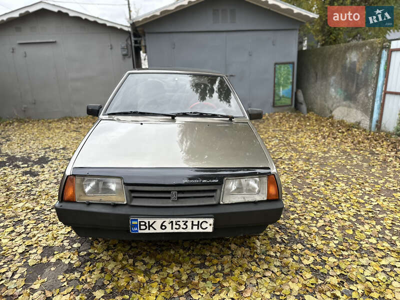 Хетчбек ВАЗ / Lada 2109 2001 в Рівному фото 23 Хетчбек ВАЗ / Lada 2109 2001 в Рівному